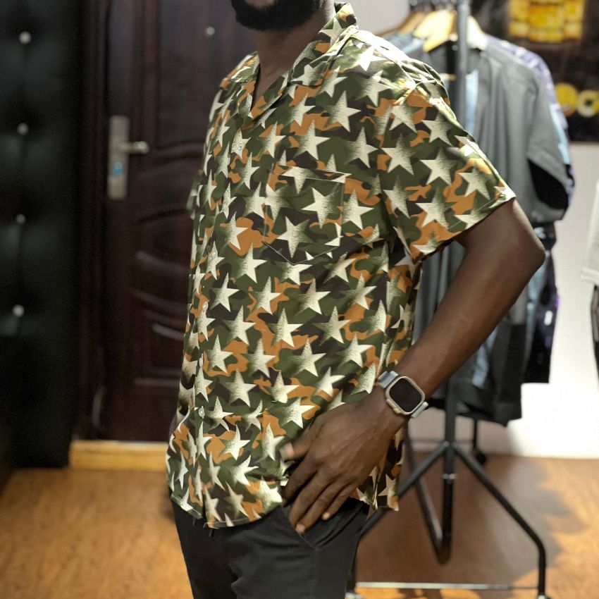 Men’s Bold Stars Short-Sleeved Shirt - Noriastylez